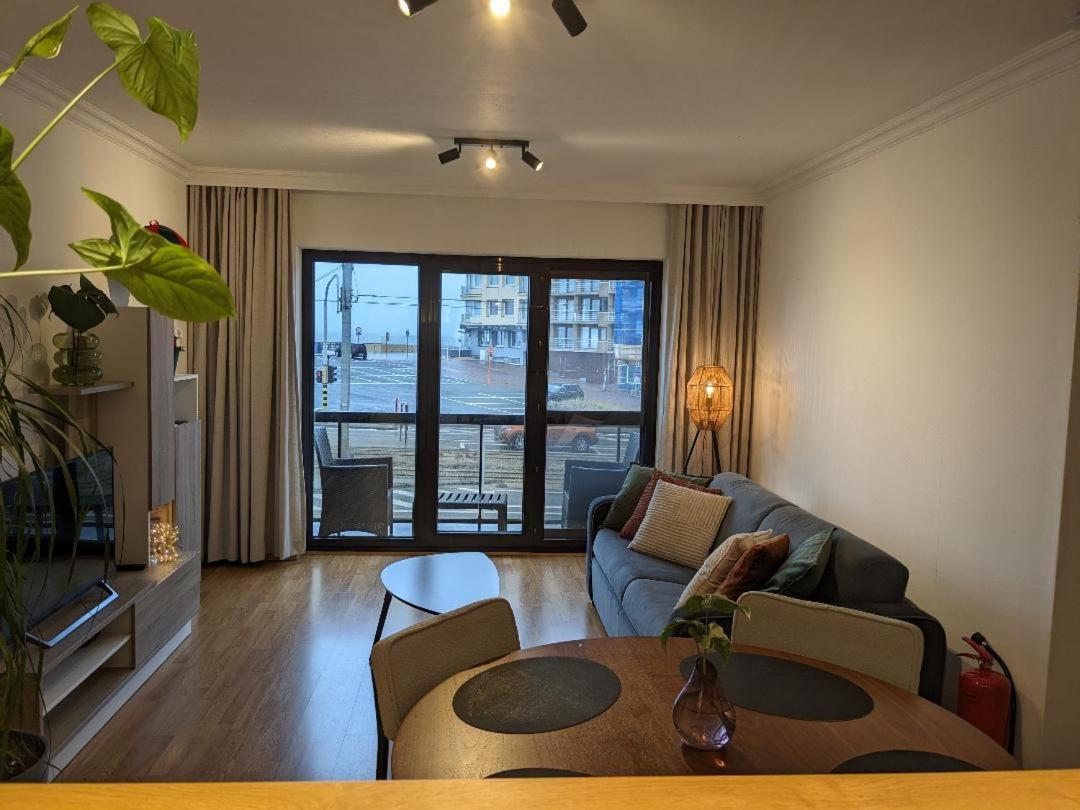 Vista Linda, Leuk Appartement Vlak Bij Zeedijk En Strand Oostende Exterior foto