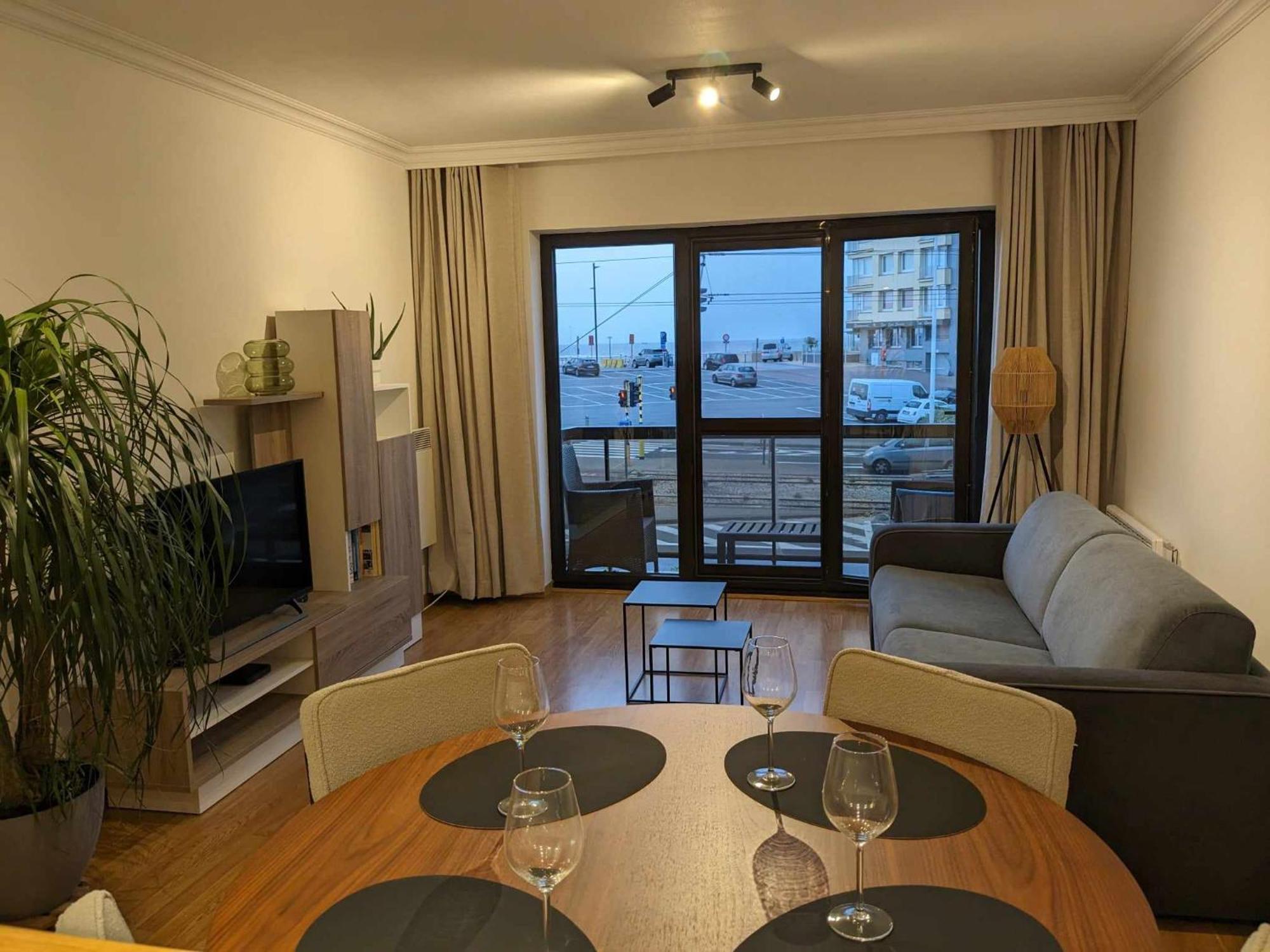 Vista Linda, Leuk Appartement Vlak Bij Zeedijk En Strand Oostende Exterior foto