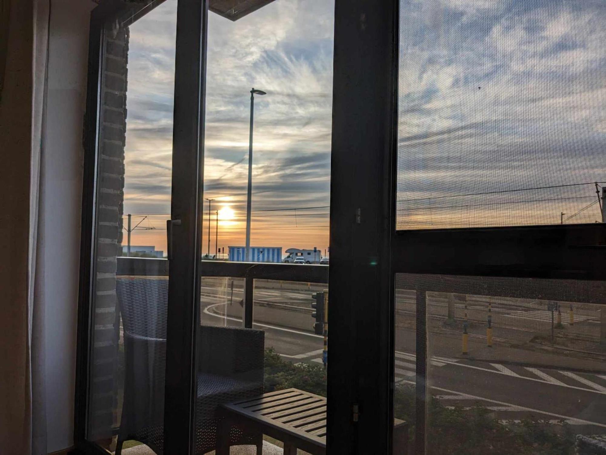 Vista Linda, Leuk Appartement Vlak Bij Zeedijk En Strand Oostende Exterior foto